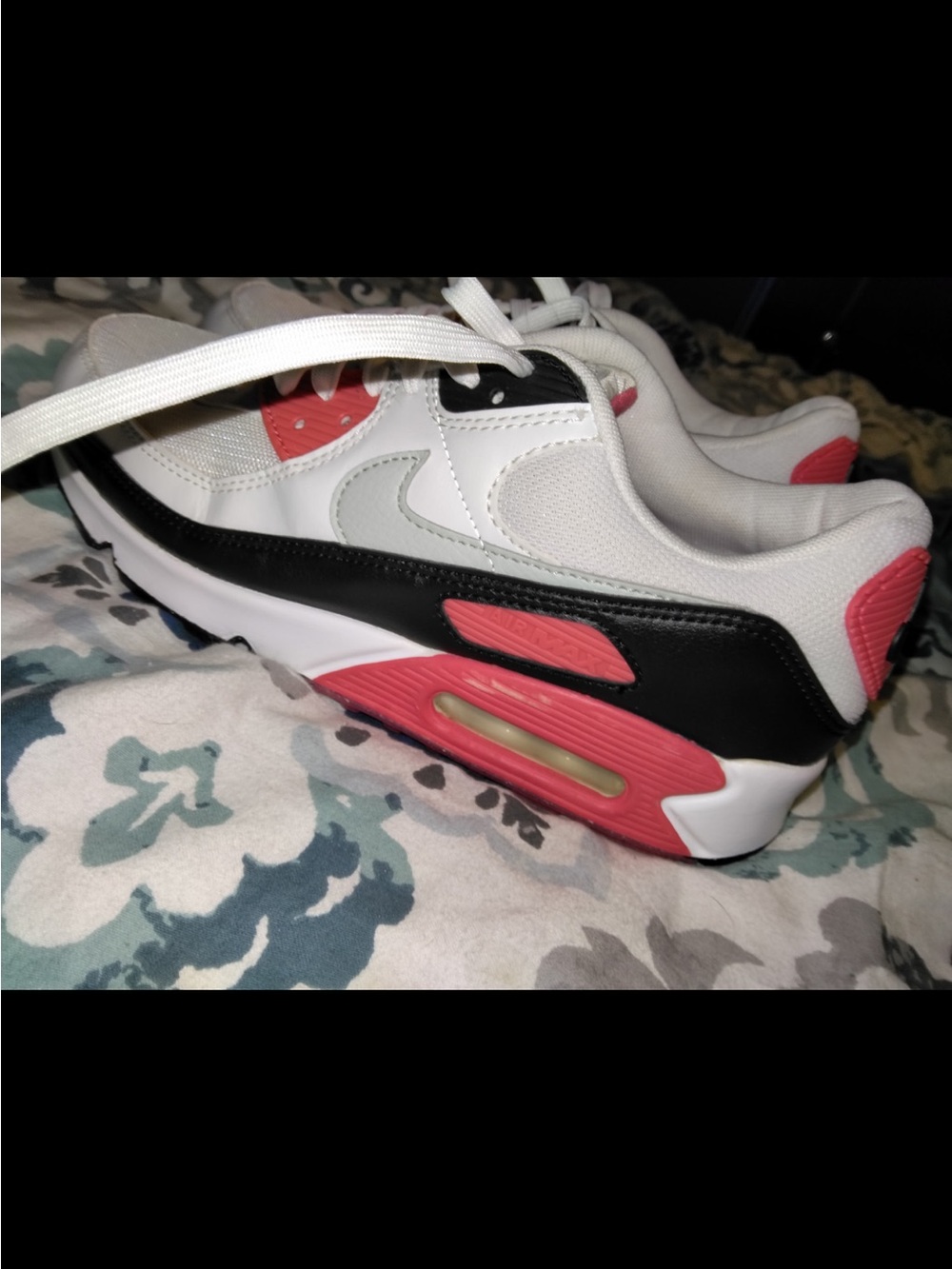 Nike Women’s White, Black & Pink Retro Air Sneakers